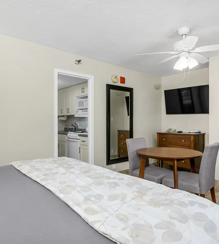 King Kitchenette with Garden Views 4