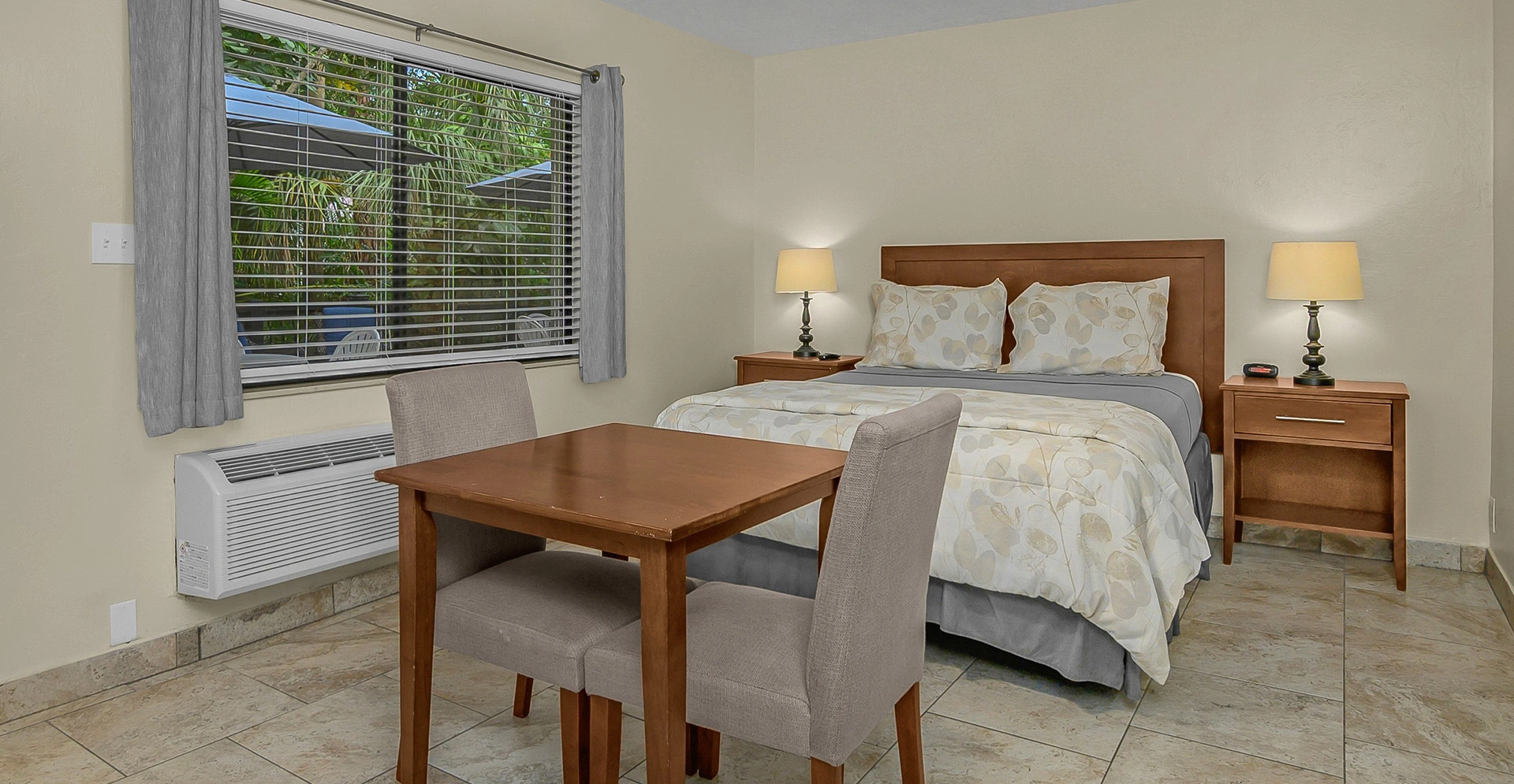 Queen Bed with Garden View
