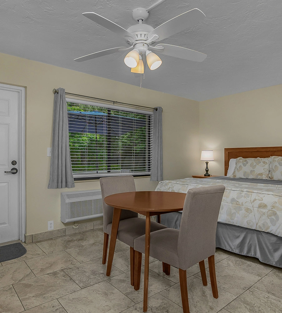 Standard King Room 1