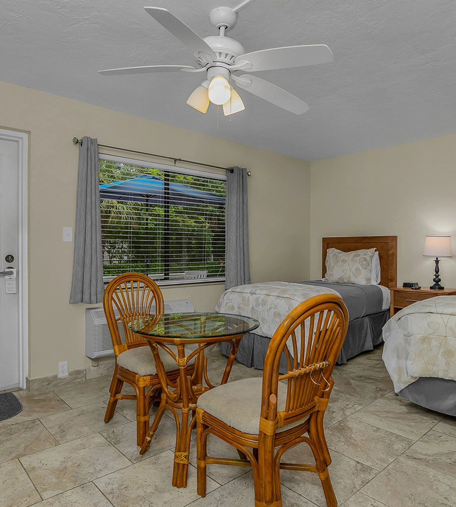 Standard Room with Two Twin Beds 2