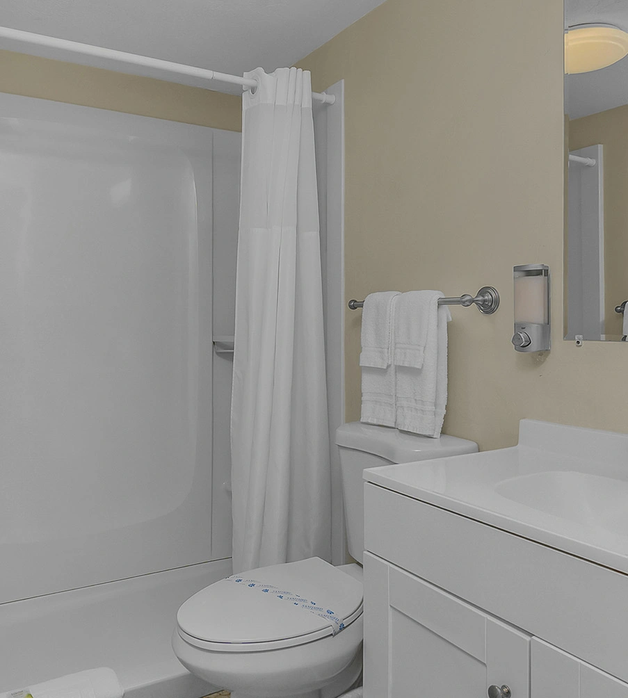 Standard Room with Two Twin Beds 4